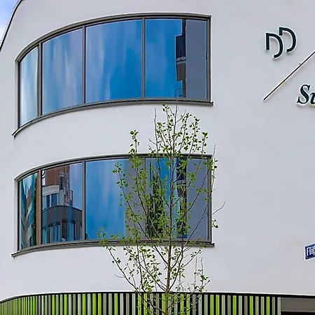 Dd Serviced 4*