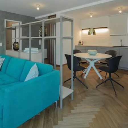 Dd Serviced Aparthotel 4*